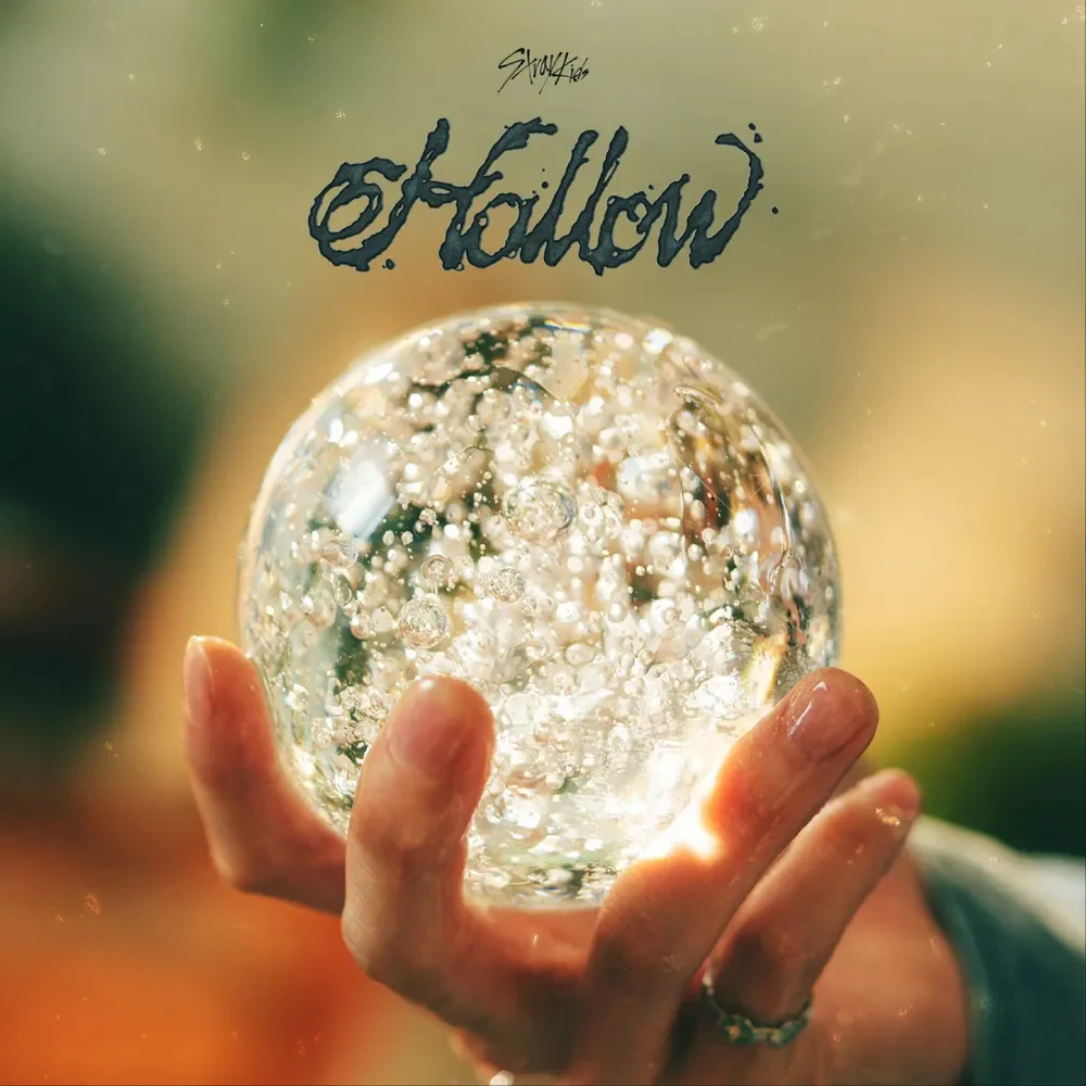 STRAY KIDS - [Hollow] STANDARD Ver.